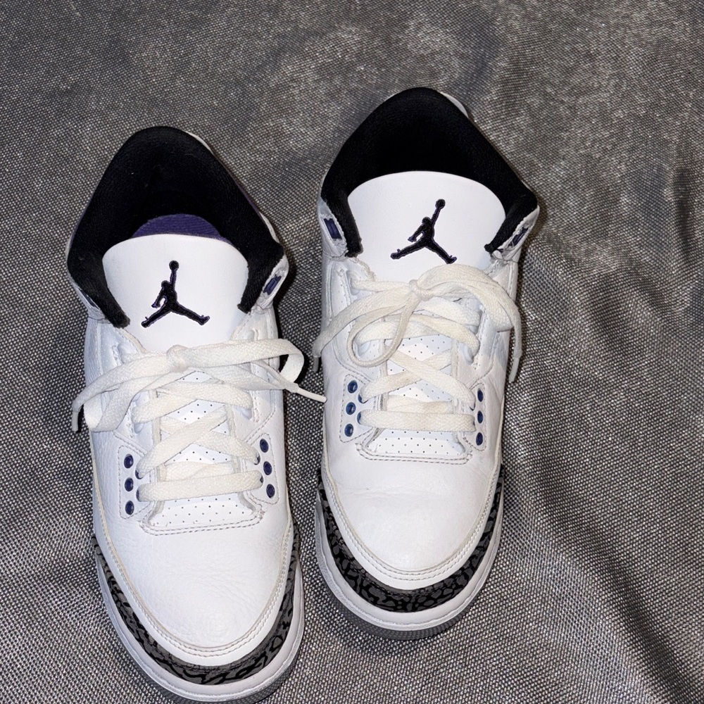 Jordan Retro 3 Dark Iris size 7Y…